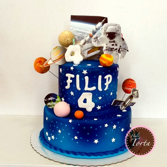 Torta astronaut u svemiru