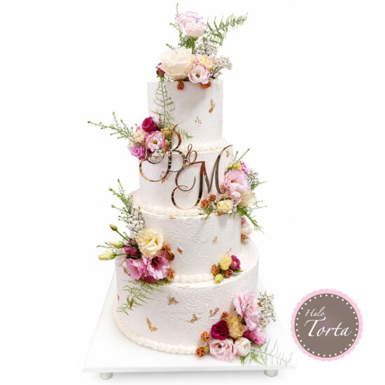 Romantična svadbena torta-